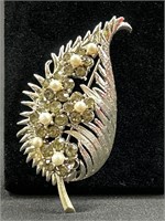 Coro- vintage brooch