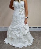 Ella Rosa NWT wedding dress. Silk taffeta gown