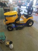 Cub Cadet XT2.  Hydro mower. 42 inch cut,  255