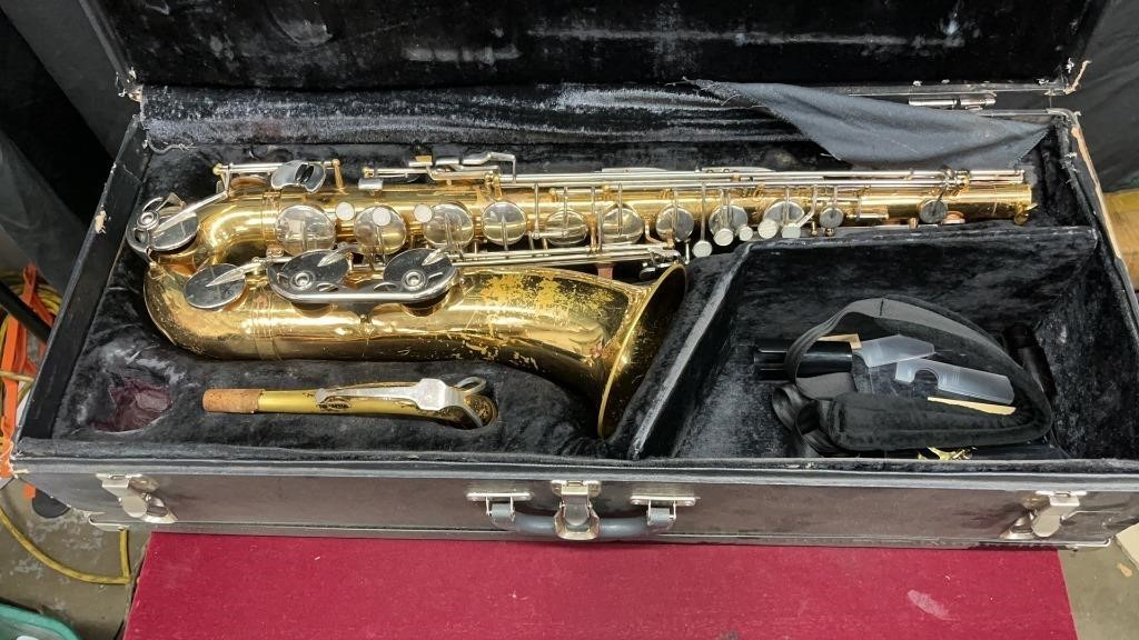Vito Saxophone with Hard Case