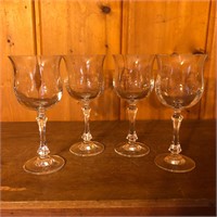 (4) Clear Wine Glasses