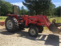471 Massey Ferguson Tractor with 1040 Loader
