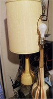 2pc Vintage Lamp, One With Shade