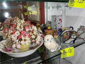 Group of decorative items including an owl, and ar