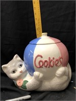 Cat cookie jar