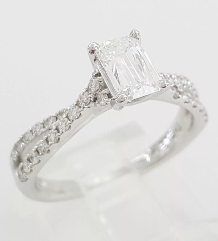 1.15 Ct Emerald Cut Diamond Ring 14 Kt