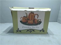 Pumpkin tea set in box
