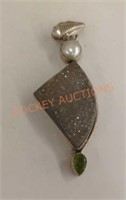 Sterling and quartz stone pendant