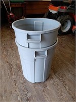 2 plastic trash cans