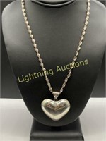 STERLING SILVER HEART PENDANT NECKLACE