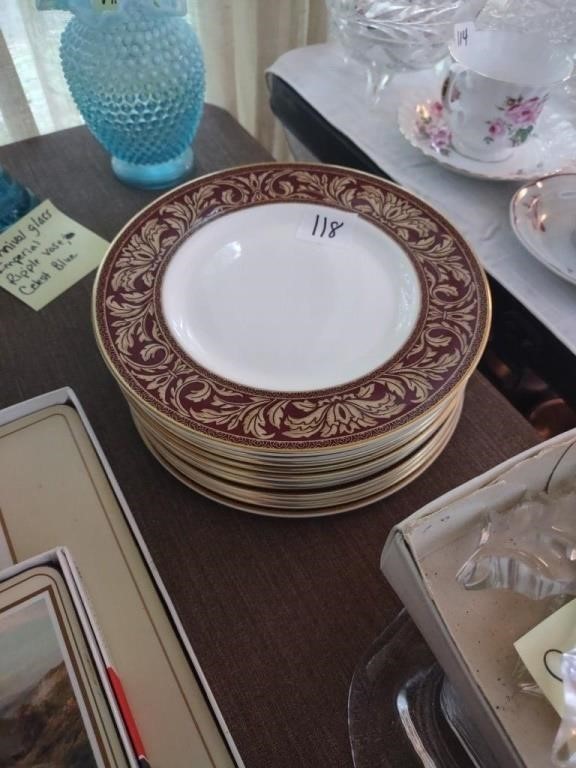 Set of 12 Royal Doulton 8" luncheon plates.