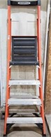 Werner Fibreglass 4' Painting ladder