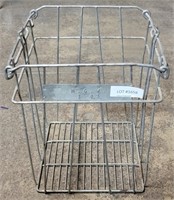 M.G.W. METAL CARRYING CRATE WITH HANDLES
