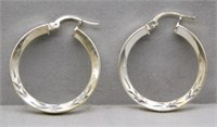 Sterling Silver hoop earrings, with diamond cut