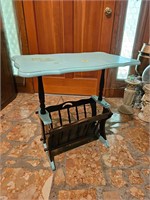 Painted end table w/ magazine rack