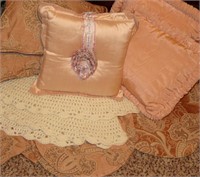 Lot of Table Runners & Matching Throw Pillows
