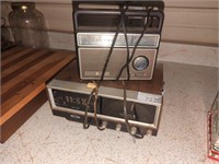 2 vintage radios