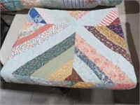 VINTAGE HAND STITCHED SMALL BLOCK FULL SIZE QUILT