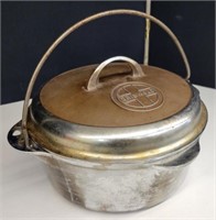 Griswold No. 8 Dutch Oven w/ Bail & Handle