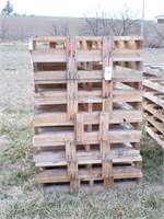 8 heavy wooden pallets 8 x money