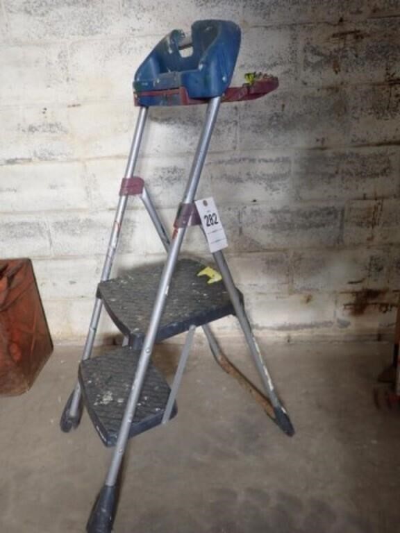 2-Step Painting Ladder