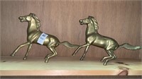 2 Brass Horses