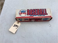 BASBALL CARDS-672