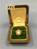 Pearl and 14kt gold ring weighs 8 grams   (3)