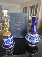 Paramount Classics Bell & Vase