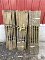 Lot: wood porch spindles