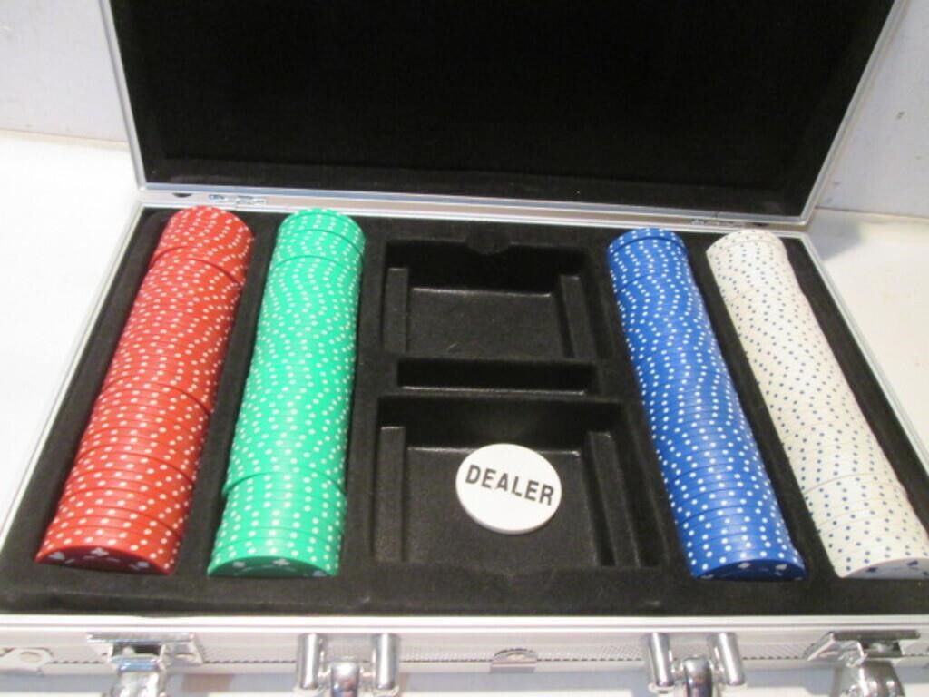 POKER CHIP SET IN CASE- NO CARDS