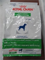 BAG ROYAL CANIN VEGETARIAN DOG FOOD 28.6 LB