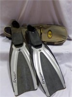 SCUBA Flippers SNAP Brand Med Lg 42-43 Size 8-9