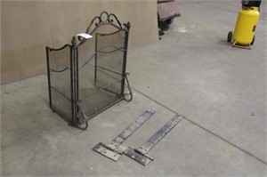 Cast Iron Fire Place Screen & (2) Hinges 31" Long