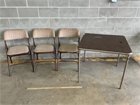 Folding Chairs & Folding Table