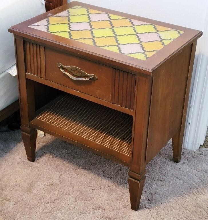 Traditional Style Side Table with Drawer and
