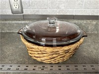 Casserole dish with hot basket