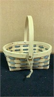 Round mouth square bottom woven basket