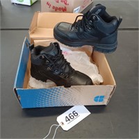 Shoes - Men size 8/Women\'s Size 9.5