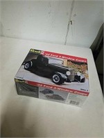 New 32 Ford 3 Window Coupe model kit