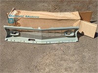 GM 68 NOS FRONT GRILLE
