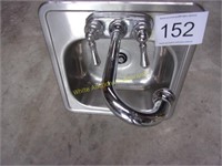Stainless Sinks & Faucets