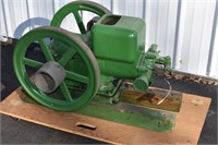 Waterloo type E 1 1/2hp hit miss engine,