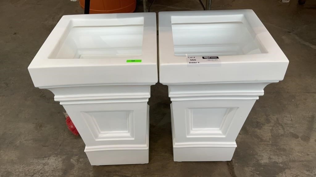 1 LOT, 2 Step 2 Atherton Planter Boxes WITH 2