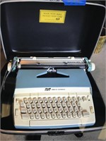 SCM SMITH CORONA Electric Typewriter