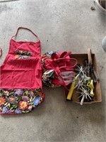 garden tools and tote