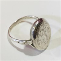 Sterling Silver Ring (Antique)