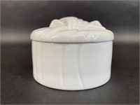 Estée Lauder Porcelain Jar With Lid White