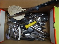 Kitchen utensils & flatware