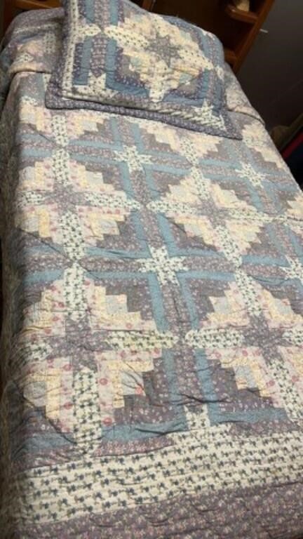 Vintage quilt and pillowcase
